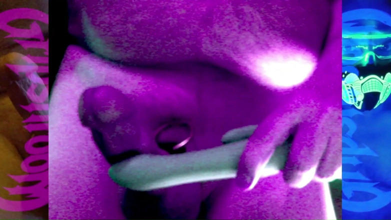 Cymon Gripshroom: Cymon's Purple Cumshot ngồi phát sóng