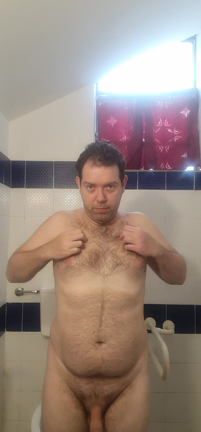 Mirko2589: Alle nackt in der öffentlichen Toilette