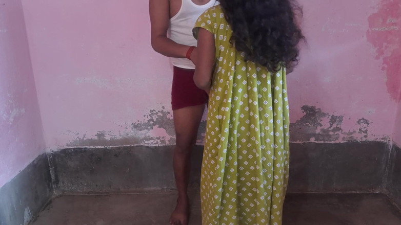 Trilokinath: Sirvienta india trabaja