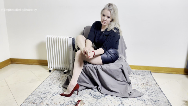 Empress Bella Sadic: Awak dihina oleh Empress Bella's Feet