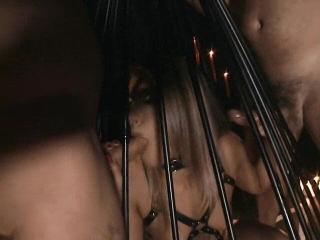 Gangbang Whores: Grande rabo submisso cadela DP fodida e bukkake coberta de...