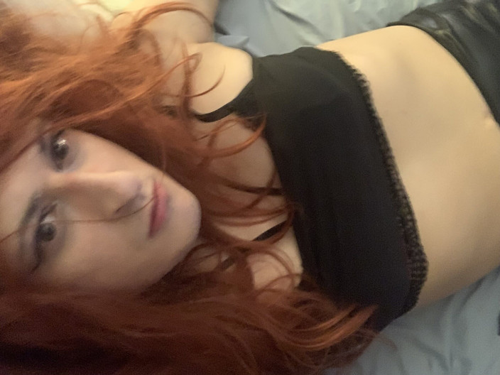 Elle-P: De pik van femboy sissy krimpt natuurlijk als kontgaatje wordt...