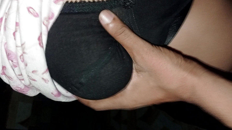 Nadiyabd: Heiße Desi bhabhi wird von schwagerin im Doggystyle in Nadiyabd...