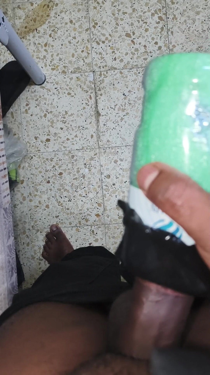 mehedi123Bow: Donkere jongen nieuwe speelgoedseks solo masturbatie