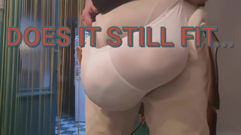 Monster_Meat_: Abultamiento en pantalones de pana