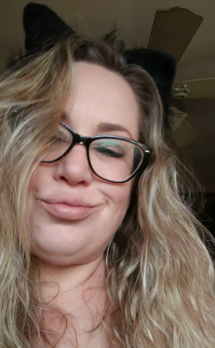 Lily Bay: Meeeeeeooow. LilyBay73