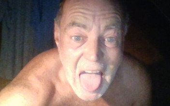 I very horny and love fuck my horny Ass hole.