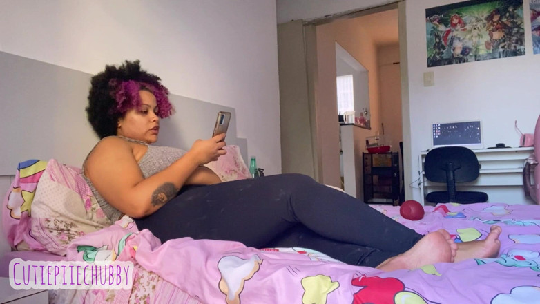 Cutiepiie Chubby: Une belle-mère pète pour réveiller son beau-fils, épisode 1