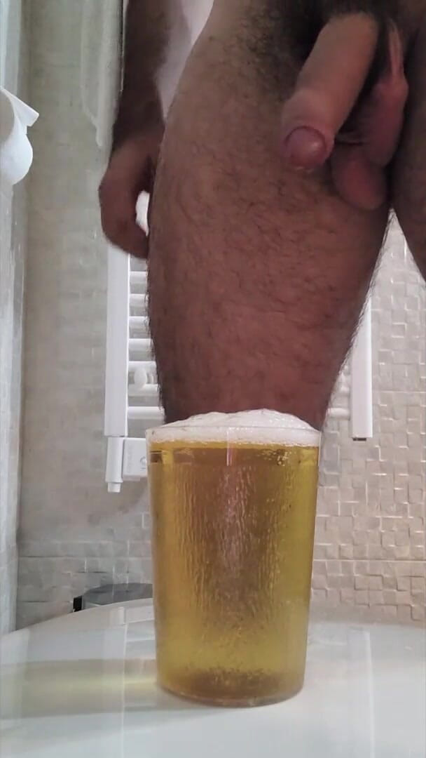 Arab of the Future: Top árabe peluda dominante como barman!