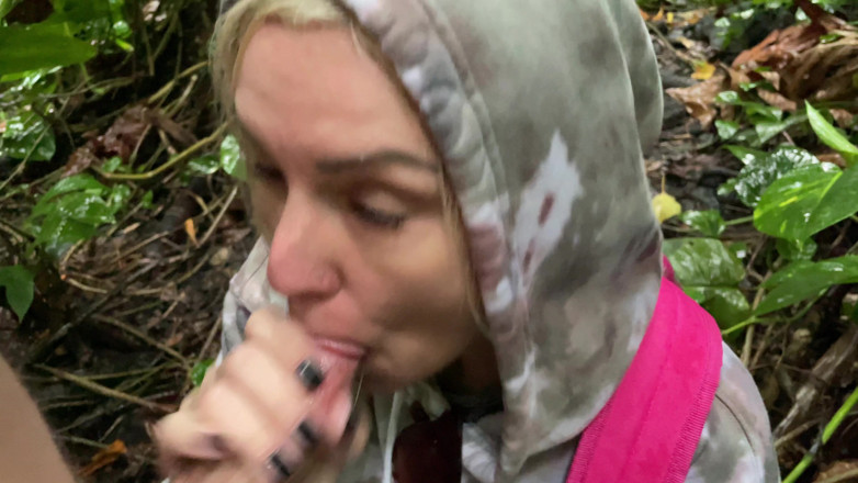 Dante Colle: Schwanzlutschen in einem Regenwald