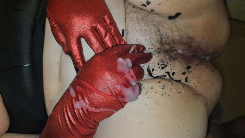 Twittiy: Big Ass Submissive Slut Covered in Cum in Wax Play...