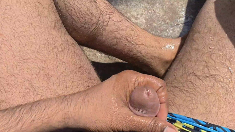 Sexy baby girl: Fodendo a cunhada enquanto ela está lavando roupas no campo