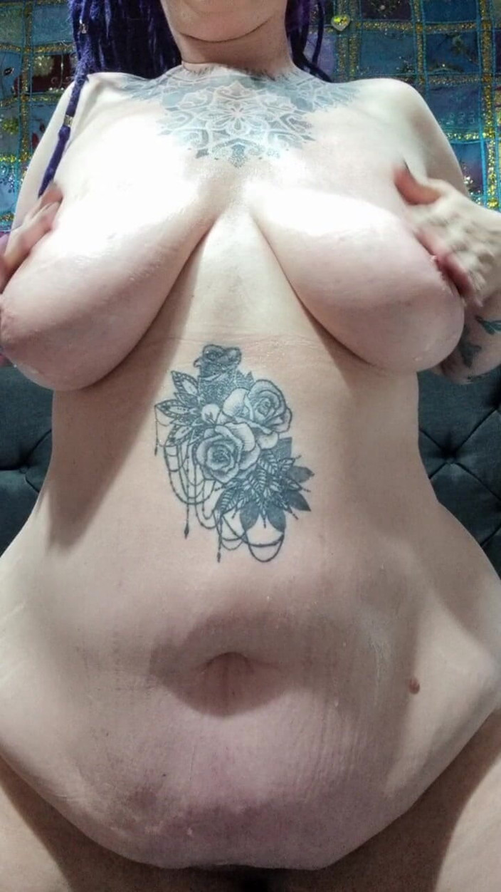 Mraltmrskinky: Splendide donne MILF grandi tette e grande pancia