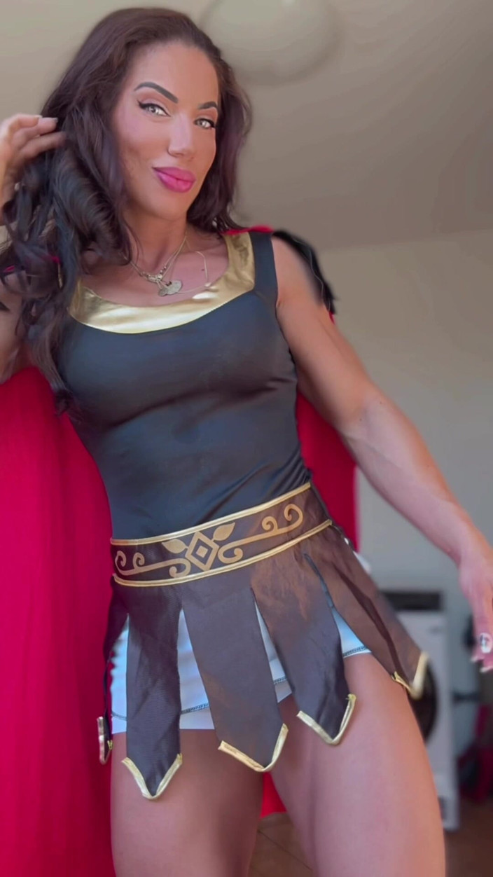 Alesyamuscledoll: Spartan