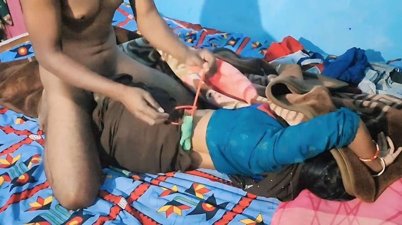 Hindisexvideo: Ton est très gros, beau-frère, mets-le lentement