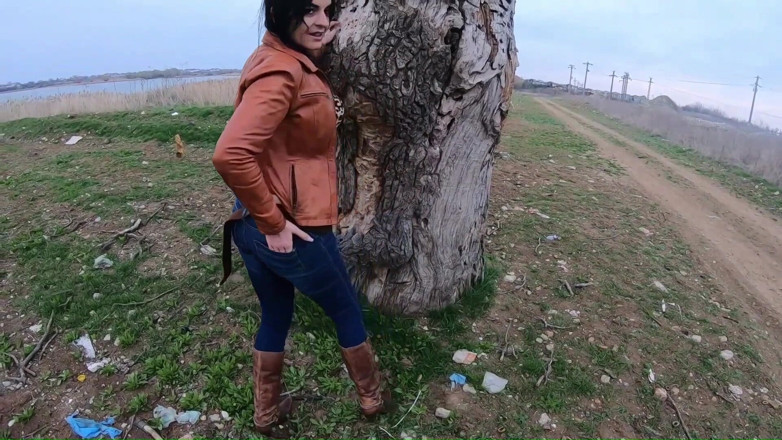 MilfyCalla: Hermosa sugar babe apretado jeans burlas - vaquera striptease western 155