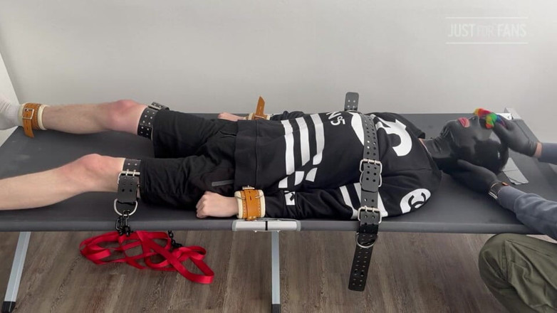 Inmate Cody and SubEdgeX: Gimp için su nefes oyunu