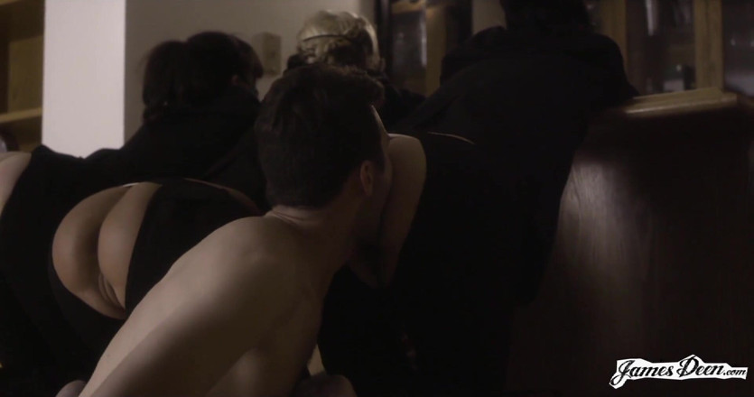 James Deen: Phoenix marie, dana dearmond, casey calvert dalam aksi gangbang terbalik...