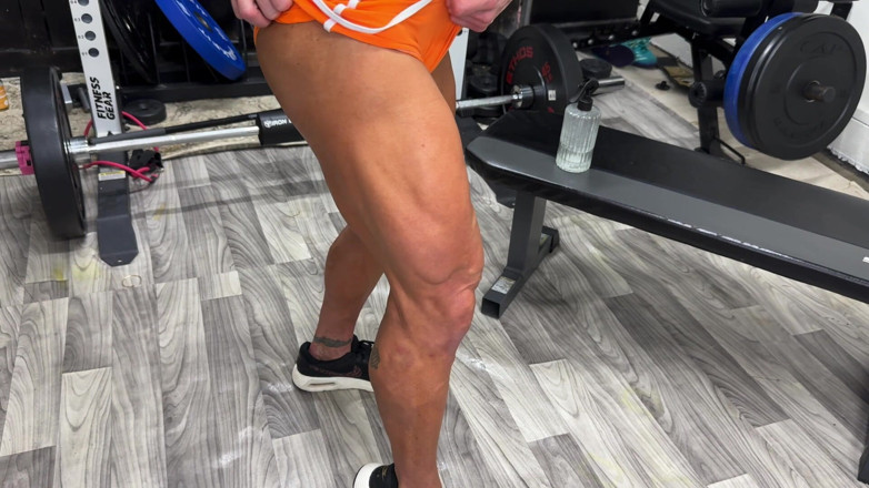 Kandylegsxxx: Mamă sexy musculoasă comanda ejaculează - instrucțiuni de ejaculare