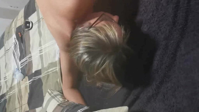 Marky_and_Lexie: Těsná kundička si užívá šťavnatou okurku