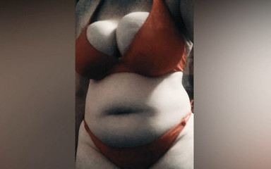 Mr_geenx: Real madrastra de 57 años muestra su nuevo bikini pt 1