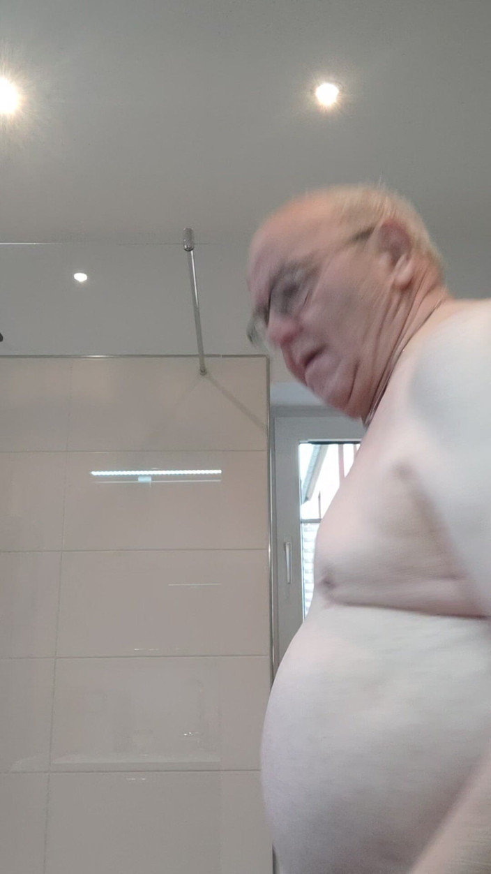 Karlchengeil: कामुक Nipple Plax
