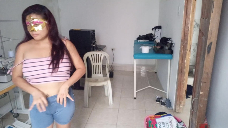 Negrita sexy: I Do a Sensual Dance and Record the Video to...