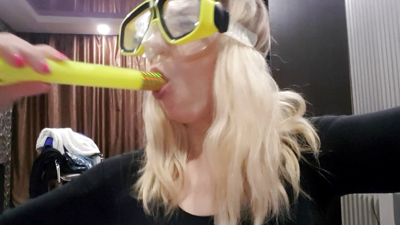 LarisaCum: ¡Máscara y snorkel! Chupo profundo