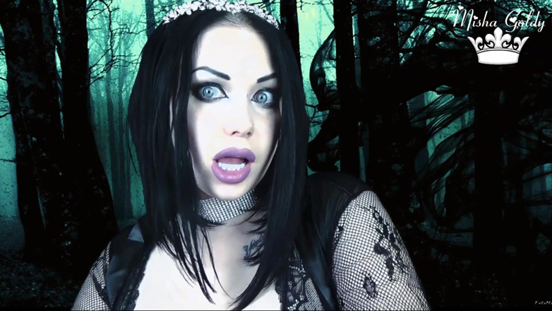 Goddess Misha Goldy: Принцесса тьмы съест тебя по частям