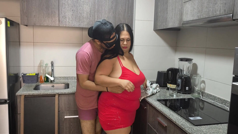 Riderqueen: MILF BBW Belle-mère baise la cuisine - Vidéo complète pour les...
