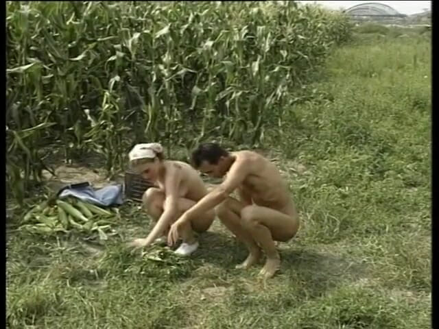 Crispy Teens: Stunning beauty gets slammed and facialized at the fields