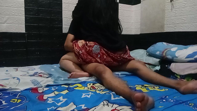 Famly sex: Một học sinh ngồi trong lớp học