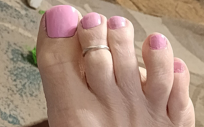 Longtoes45: Doar în trecere