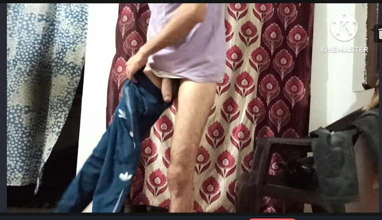 Desi__Panda: Prima dată am primit o pulă mare monstruoasă a fratele...