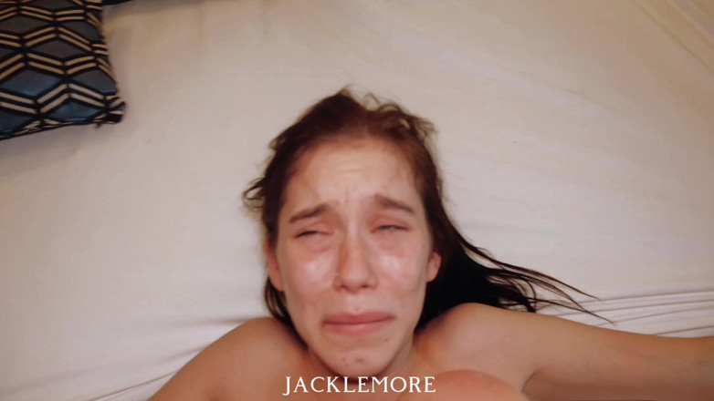 Jacklemore: 苗条紧致的 19 岁 lil kate 轨道射精和操逼更多