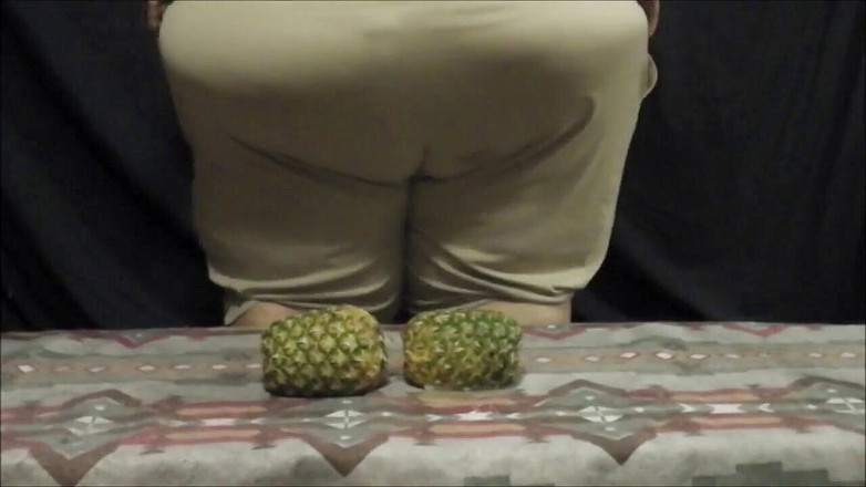 Full Weight Productions: BigmommaKat lagi asyuh mainin makanannya