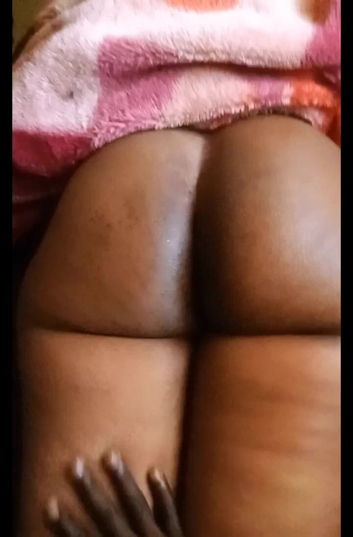 Dzaddy long strokes: Eboni seksi berpantat besar mengusik dan urut sebelum dikongkek keras