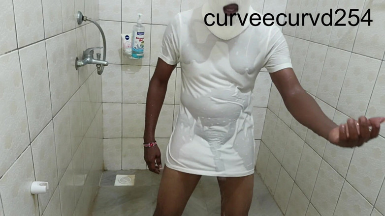 Curveecurvd254: Мы получили мокрый тверк, отсосали и трахнули: романтика в ванной