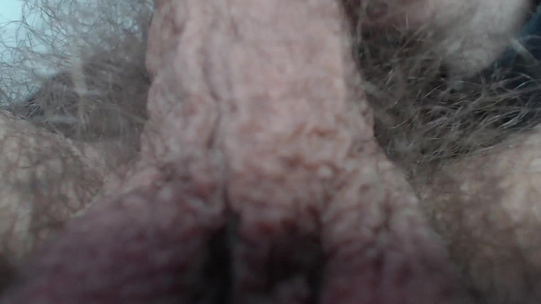 Hunky time: Owłosione kulki i sperma
