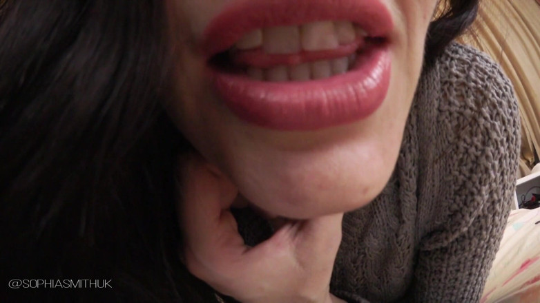 SophiaSmithUK: 내 남친이 너한테 주먹을 뚫어