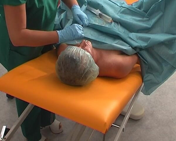 Rubber & Clinic Studio - 1ATOYS: Gyno marzy - wypełniając go świeżym gorącym siusiu