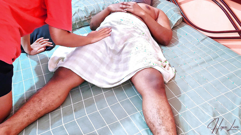 Hope Love: Istri sange ngasih ijin sama pria lain untuk ngentot memeknya