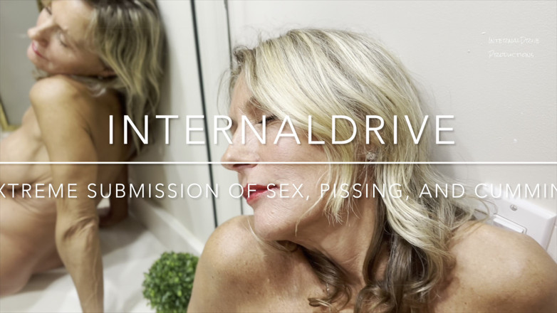 InternalDrive: Estrema sottomissione di sesso, piscio e sborrata