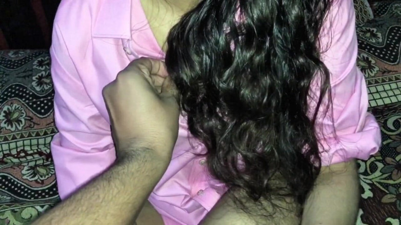 Kingsizedevil: Cikgu Bio MILF yang menggoda Mengajar Pelajar Dara Cara Berkongkek