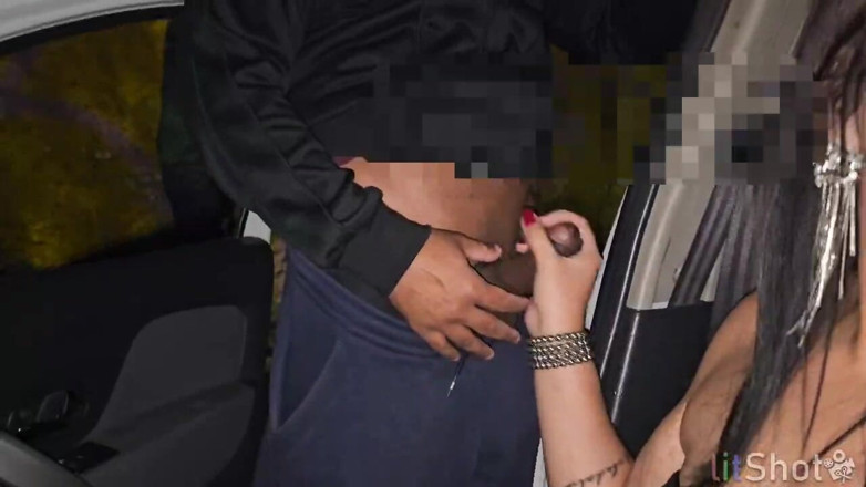 Casalplusliberal: La moglie birichina va nella casa degli scambisti e succhia...