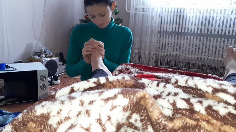 Lesbian-illusion: Je me masturbe la chatte pendant que la masseuse me...