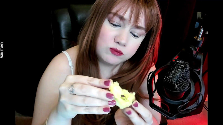 Scarlet Vixen: Qual für mein fruchtiges mittagessen