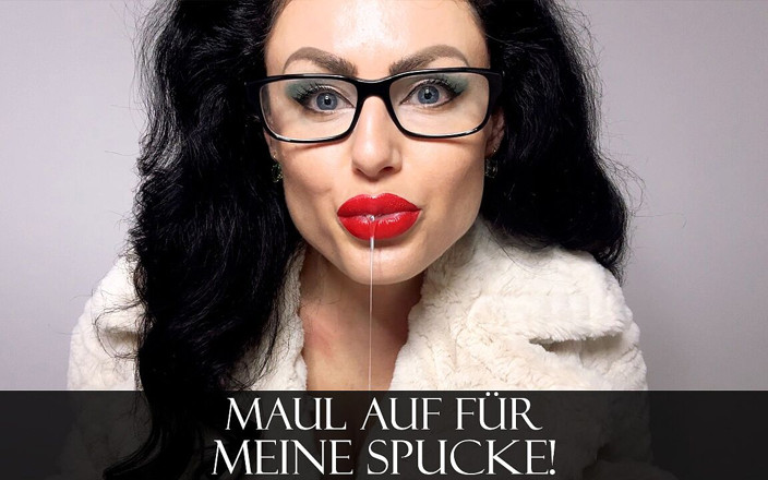 Lady Blackdiamoond: Відкрий рот для моєї шпроки!