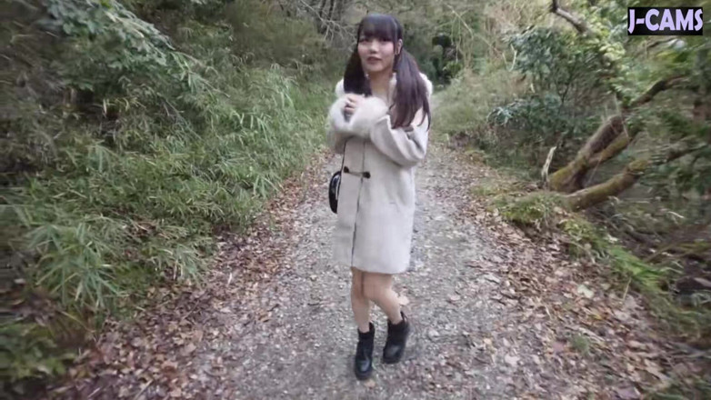 J-Cams: Cette femme obéissante de type M aime se faire conduire à...