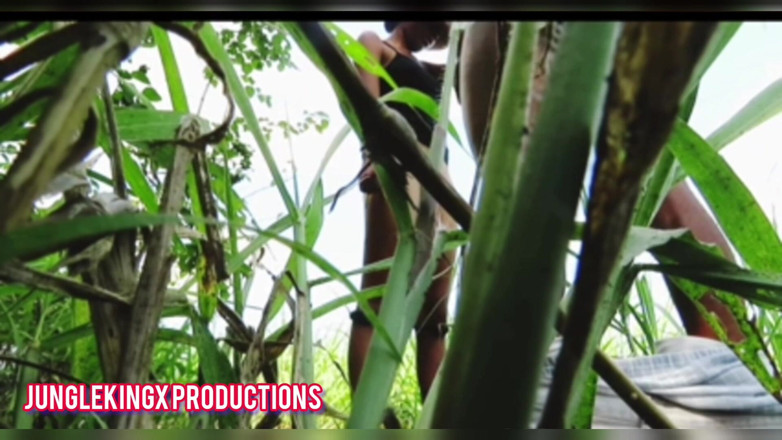 Junglekingxxx: Fille mince dans la jungle